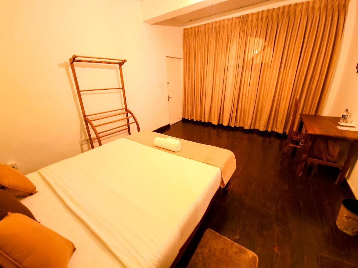 Hotel Notre Dame D'Arcadia Nuwara Eliya Esterno foto